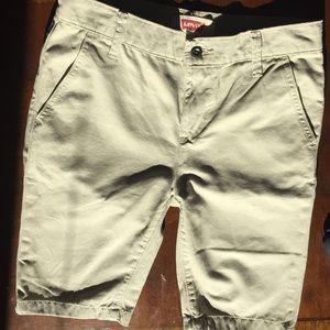 Levi’s khaki shorts